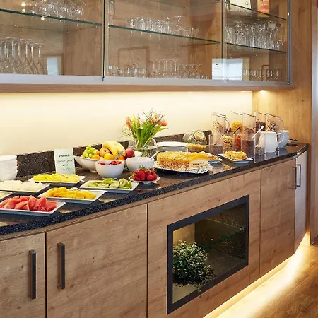 Edelweiss 'ettelsberg' Deluxe Inkl Wellness-spa Und Meinecardplus * فيلنغن